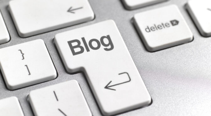 Social media 'blog' key on keyboard
